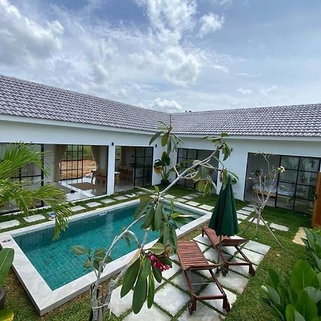 Allure Villa Cempaka Private Pool Kuantan Bagian luar foto