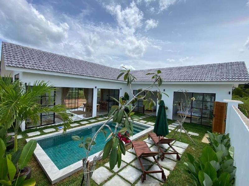 Allure Villa Cempaka Private Pool Kuantan Bagian luar foto
